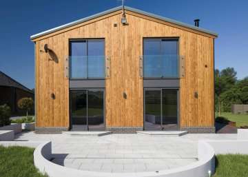 Riverside-Barn-Vulcan-Cladding-Abodo-Wood